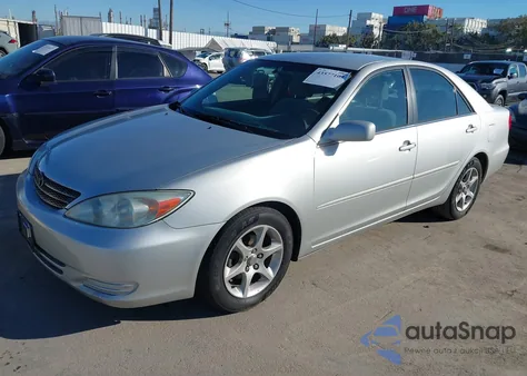 2003 Toyota Camry Le V6 z USA, uszkodzony, nr VIN 4T1BF32K43U047080
